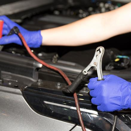 gloves image fixing car with PPE